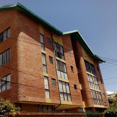 Apartamentos Sercan كوتشابامبا الغرفة الصورة