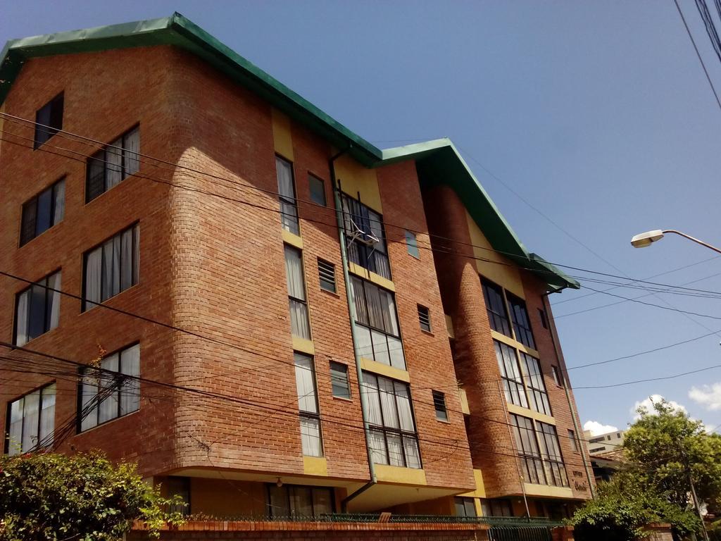 Apartamentos Sercan كوتشابامبا الغرفة الصورة